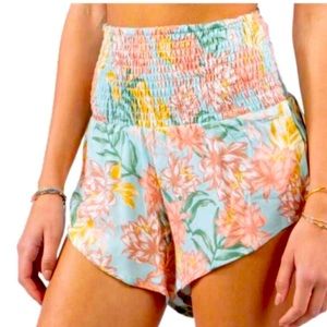 Ripcurl - floral shorts